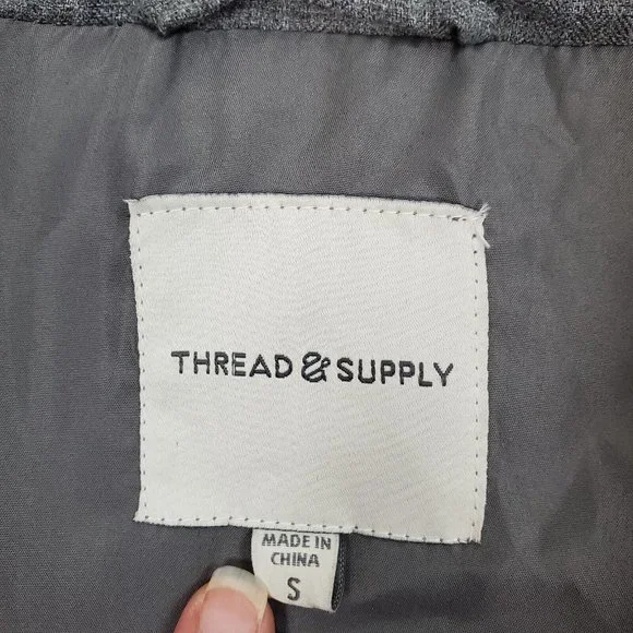 Thread & Supply Womens Vest Small Gray Quilted Full Zip Pockets Gold Outdoors - Picture 5 of 10